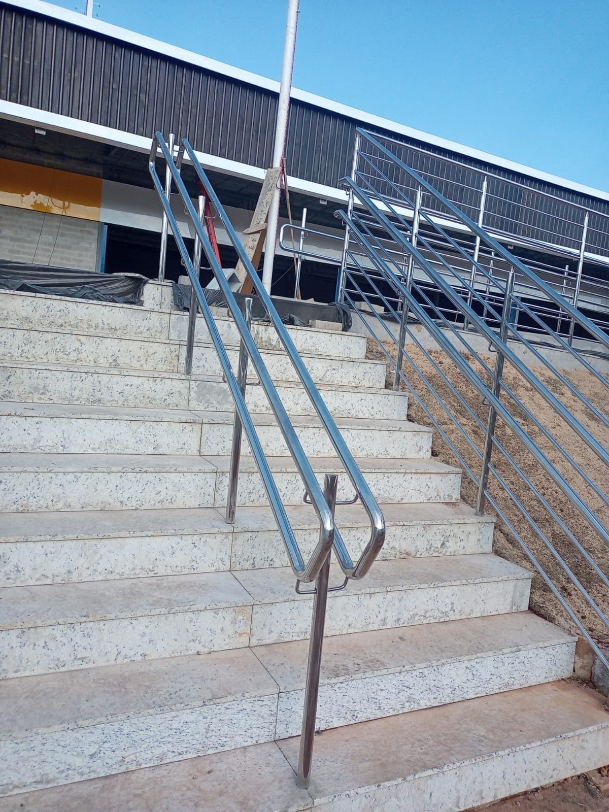 Corrimão em aço inox para escada